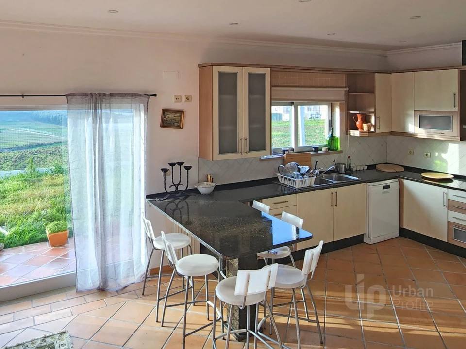 Moradia T4 para Venda em A dos Cunhados e Maceira Foto 24