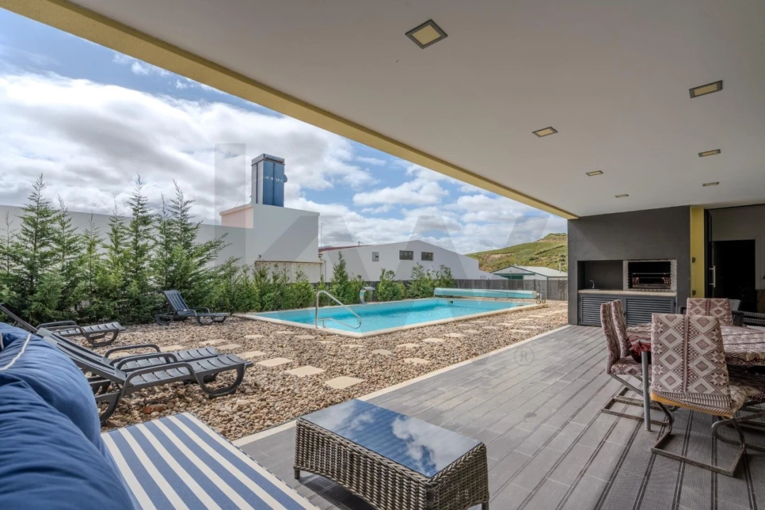 Moradia T4 para Venda em Santa Maria, São Pedro e Matacães Foto 44