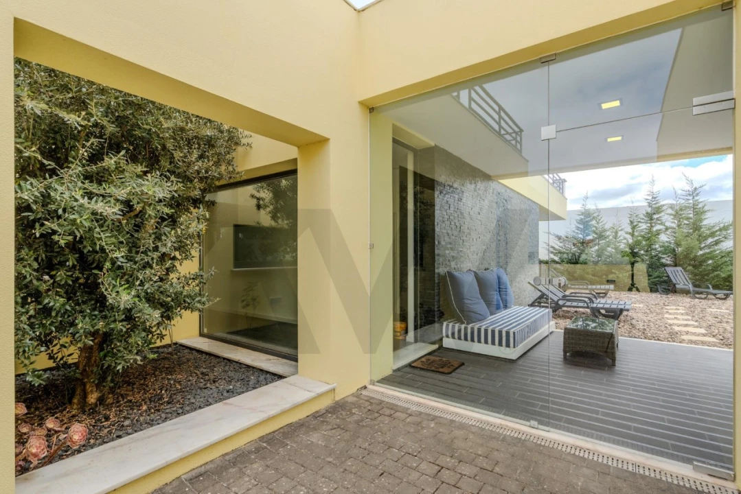 Moradia T4 para Venda em Santa Maria, São Pedro e Matacães Foto 49