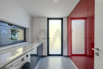 Moradia T4 para Venda em Santa Maria, São Pedro e Matacães