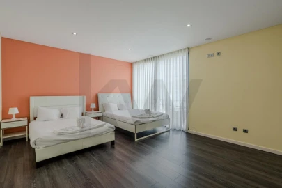 Moradia T4 para Venda em Santa Maria, São Pedro e Matacães