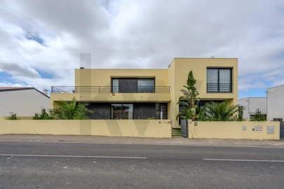 Moradia T4 para Venda em Santa Maria, São Pedro e Matacães