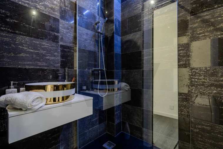 Moradia T4 para Venda em Santa Maria, São Pedro e Matacães Foto 20