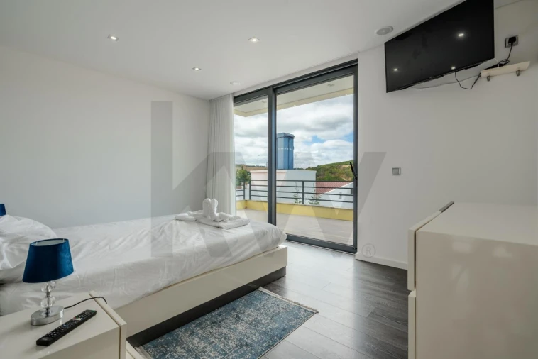 Moradia T4 para Venda em Santa Maria, São Pedro e Matacães Foto 40