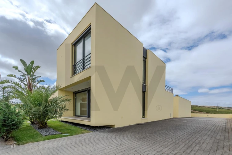 Moradia T4 para Venda em Santa Maria, São Pedro e Matacães Foto 51