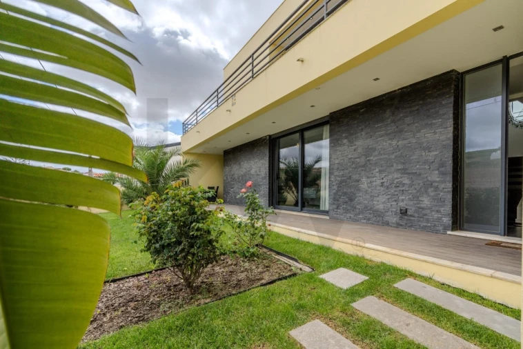 Moradia T4 para Venda em Santa Maria, São Pedro e Matacães Foto 52
