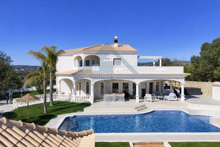 Moradia T3 para Venda em Boliqueime Foto 2