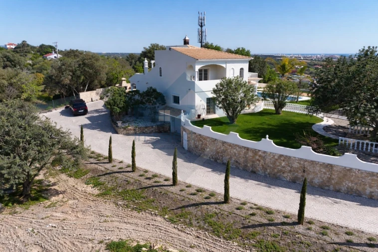 Moradia T3 para Venda em Boliqueime Foto 8