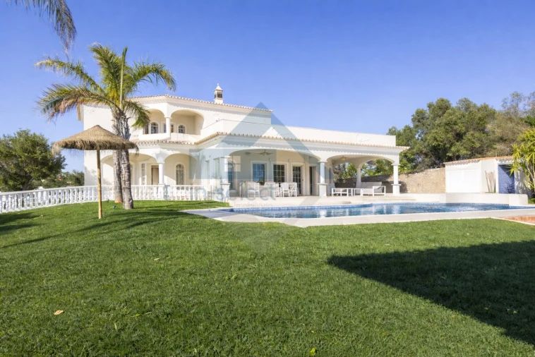 Moradia T3 para Venda em Boliqueime Foto 9