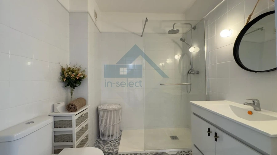 Apartamento T2 para Venda em Quarteira Foto 11