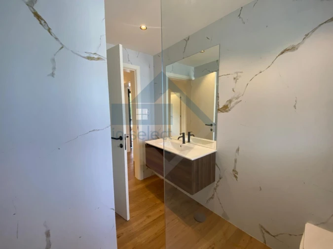 Moradia T3 para Venda em Loule (São Sebastião) Foto 22