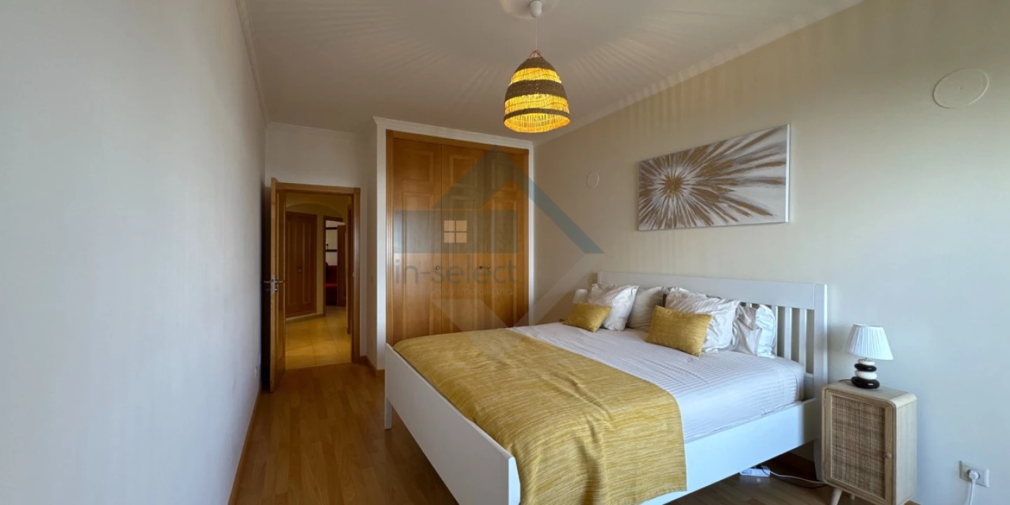 Apartamento T4 para Venda em Quarteira Foto 22