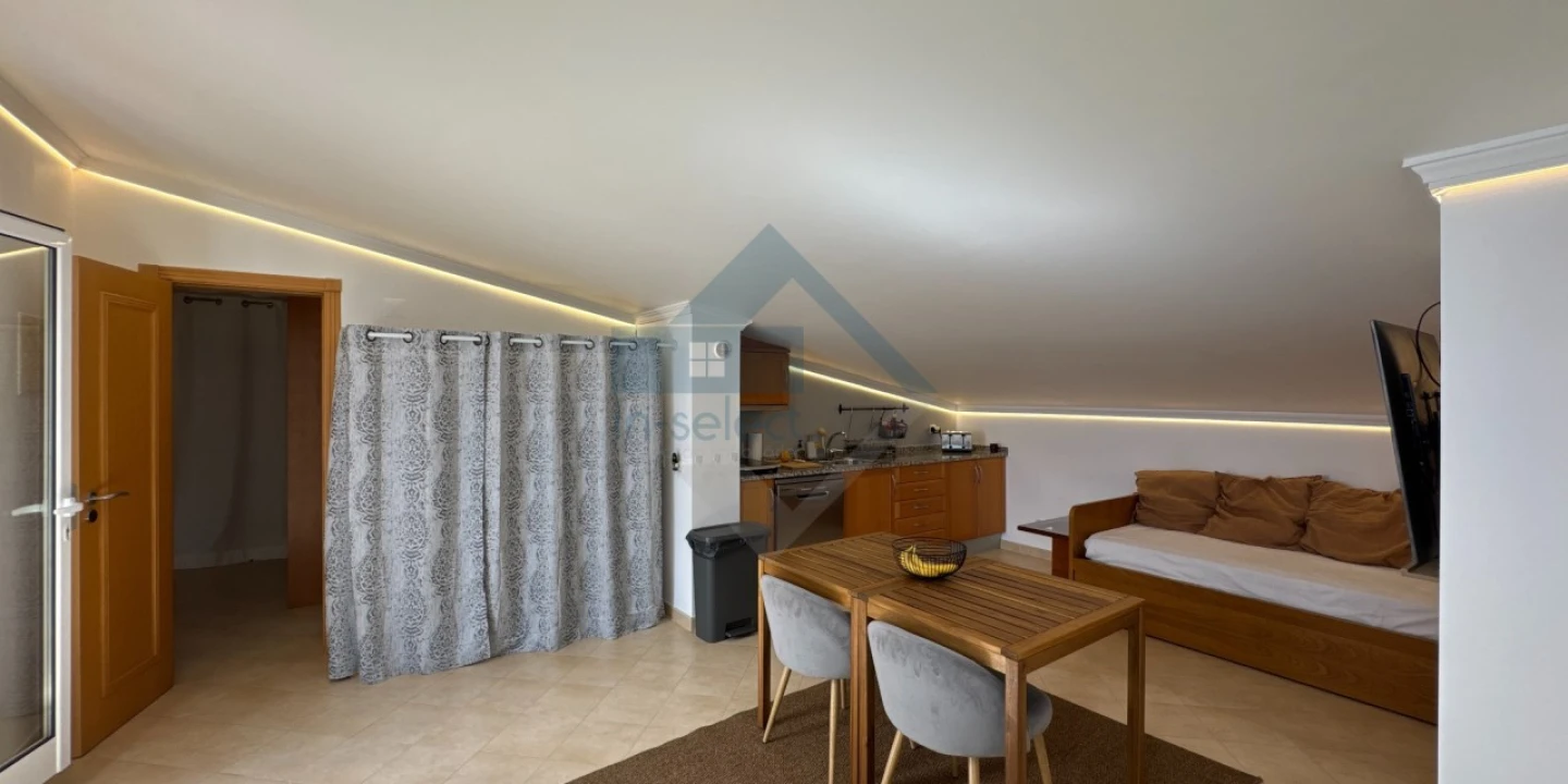 Apartamento T4 para Venda em Quarteira Foto 29