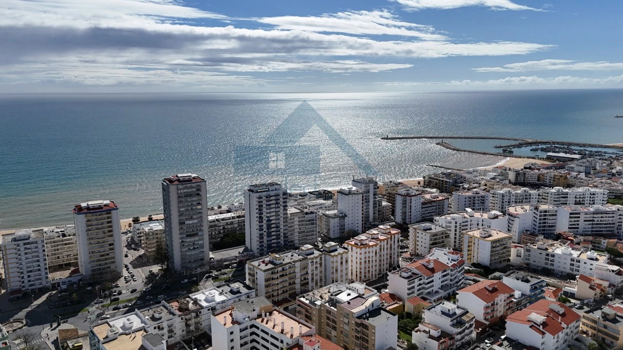 Apartamento T4 para Venda em Quarteira Foto 39