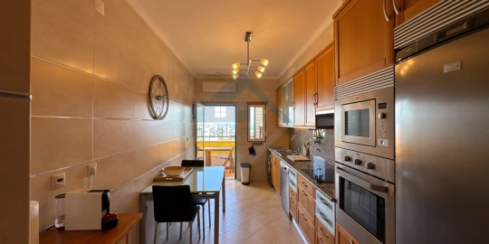 Apartamento T4 para Venda em Quarteira