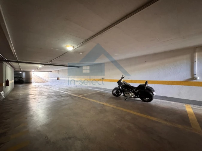 Apartamento T4 para Venda em Quarteira Foto 44