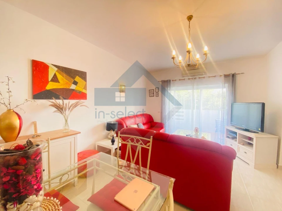 Apartamento T2 para Venda em Quarteira Foto 3