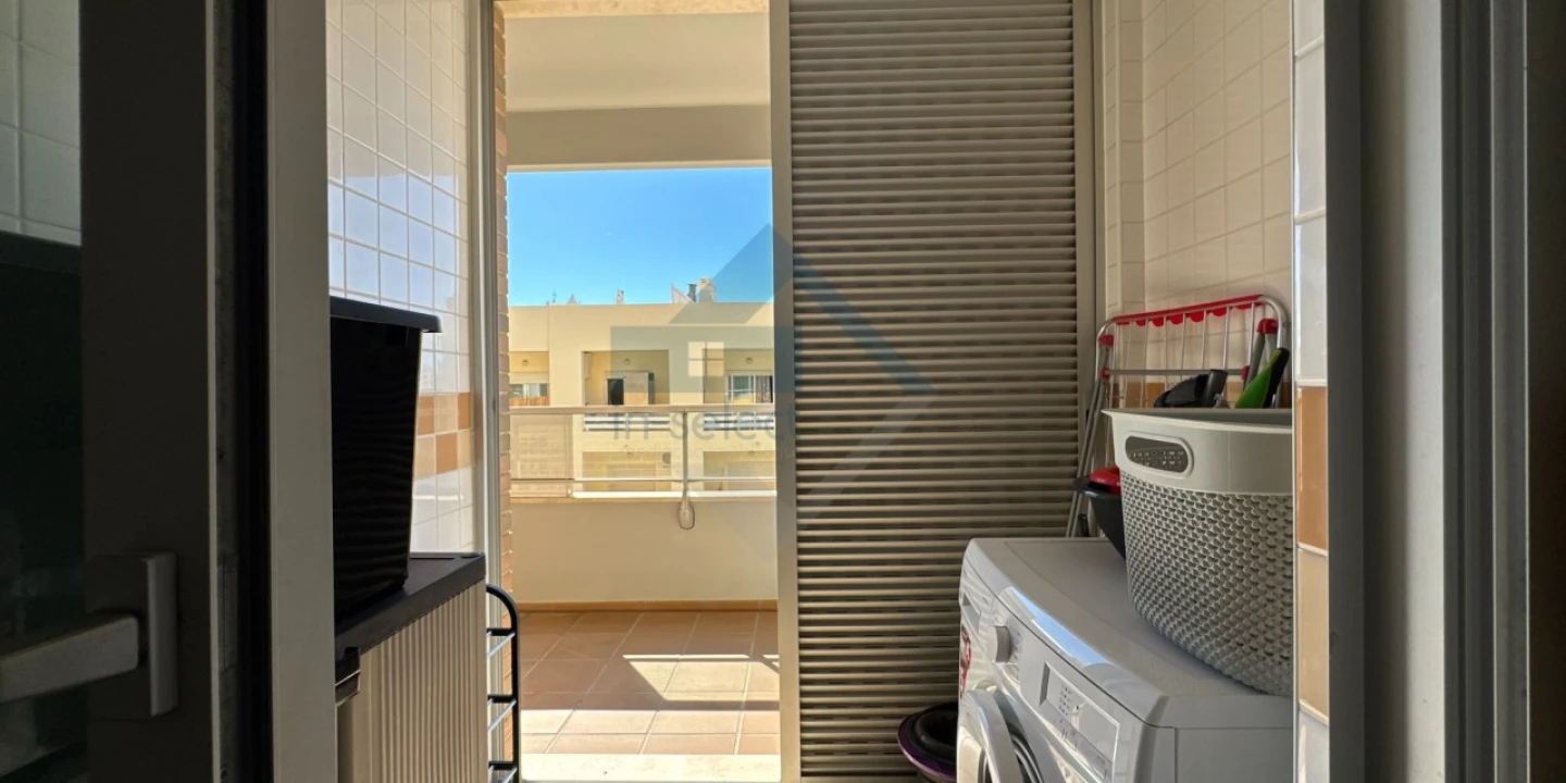 Apartamento T1 para Arrendamento em Quarteira Foto 7