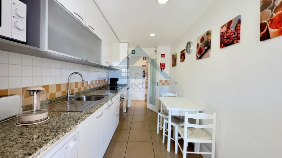 Apartamento T1 para Arrendamento em Quarteira Foto 5