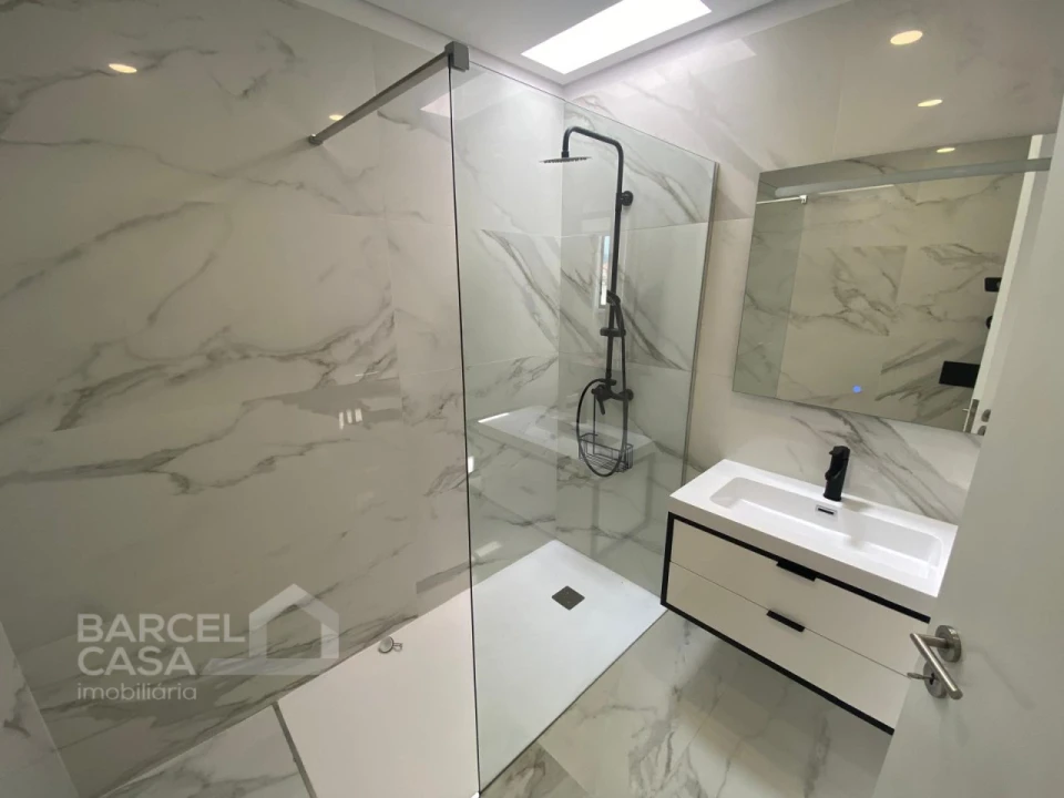 Moradia T3 para Venda em Barcelinhos Foto 21