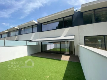 Moradia T3 para Venda em Barcelinhos