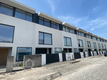 Moradia T3 para Venda em Barcelinhos