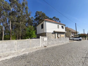 Moradia T3 para Venda em Cambeses