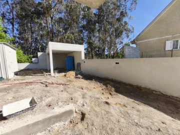 Moradia T3 para Venda em Cambeses