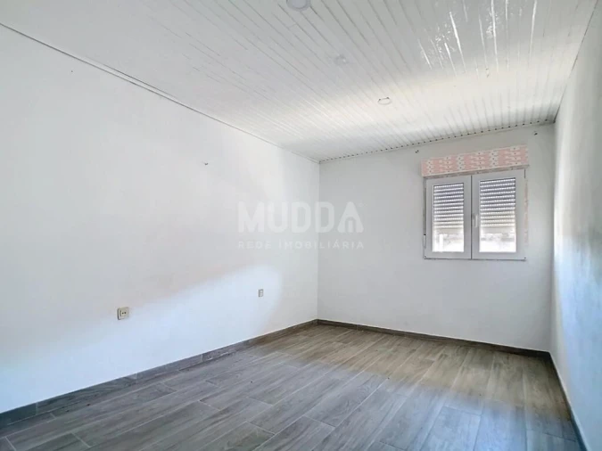 Moradia T3 para Venda em Aguas Frias Foto 7