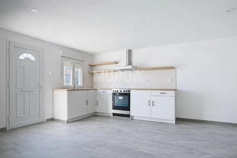 Moradia T3 para Venda em Aguas Frias