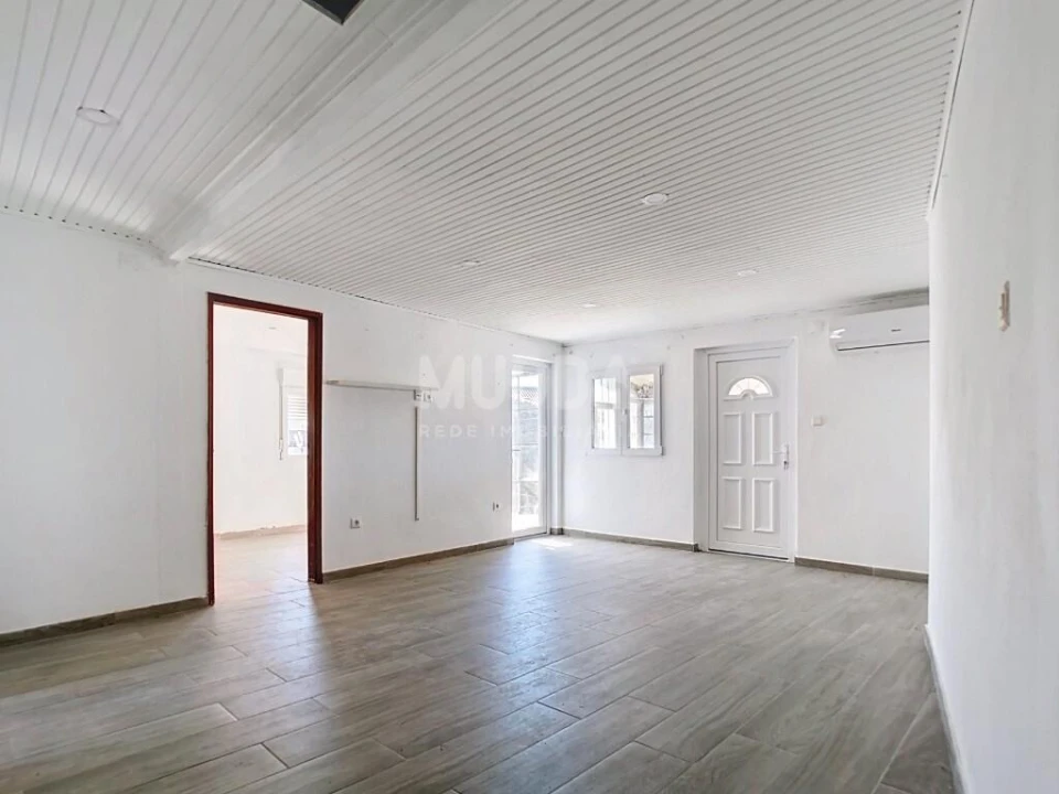 Moradia T3 para Venda em Aguas Frias Foto 4