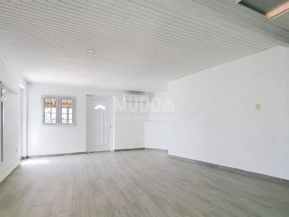 Moradia T3 para Venda em Aguas Frias Foto 2