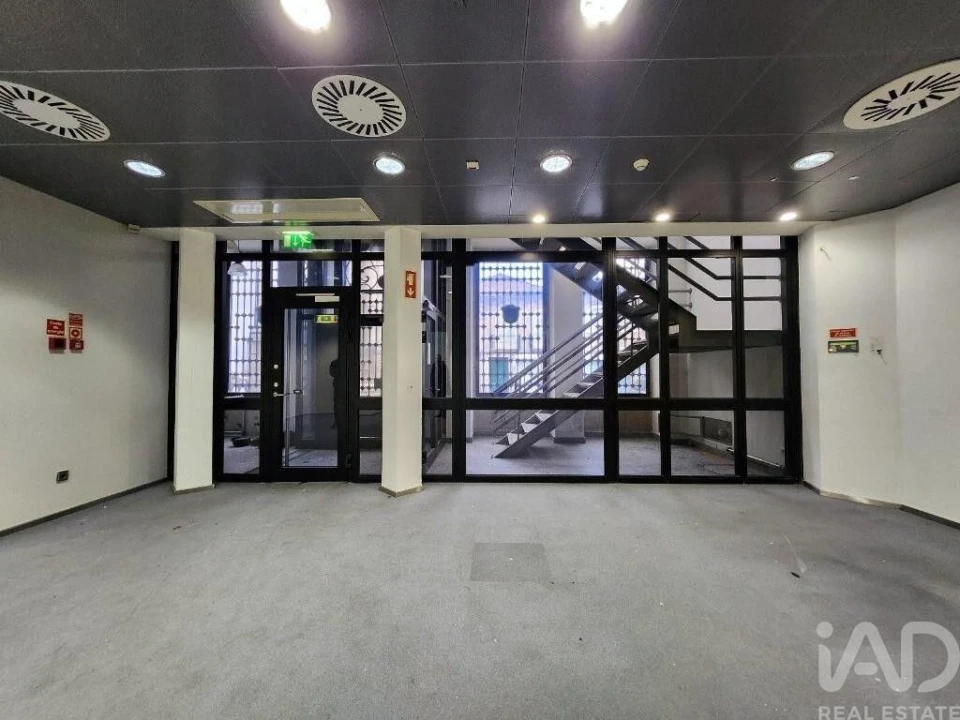 Loja para Venda em Pena, Quintã e Vila Cova Foto 16