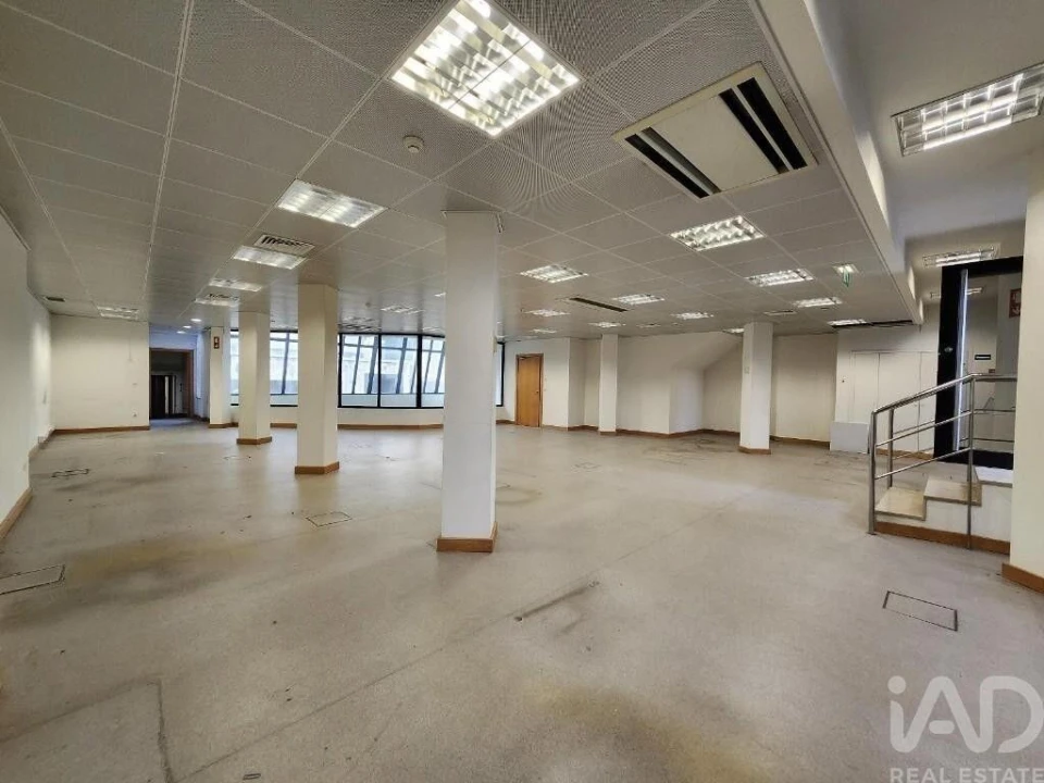 Loja para Venda em Pena, Quintã e Vila Cova Foto 3