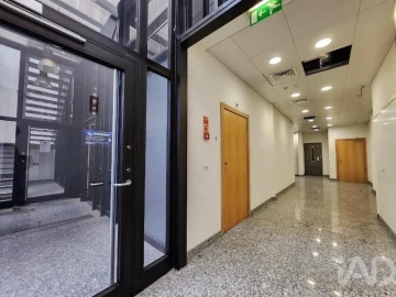 Loja para Venda em Pena, Quintã e Vila Cova