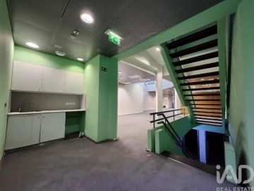 Loja para Venda em Pena, Quintã e Vila Cova