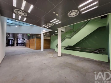 Loja para Venda em Pena, Quintã e Vila Cova