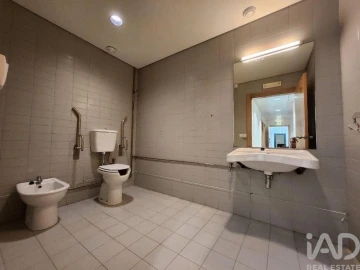 Loja para Venda em Pena, Quintã e Vila Cova