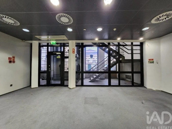 Loja para Venda em Pena, Quintã e Vila Cova Foto 16