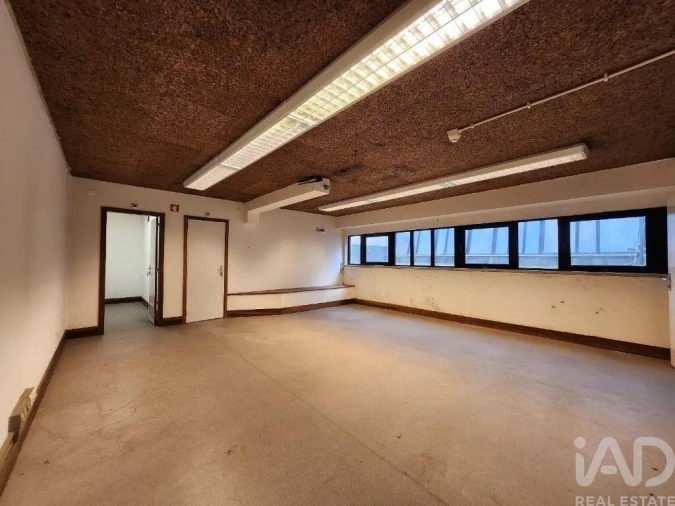 Loja para Venda em Pena, Quintã e Vila Cova Foto 4