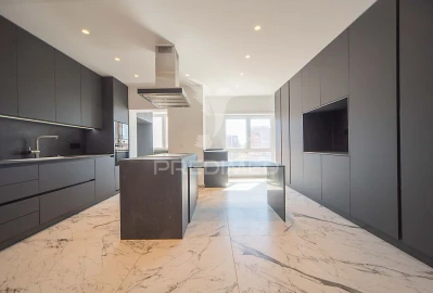 Apartamento T4 para Venda em São Domingos de Benfica