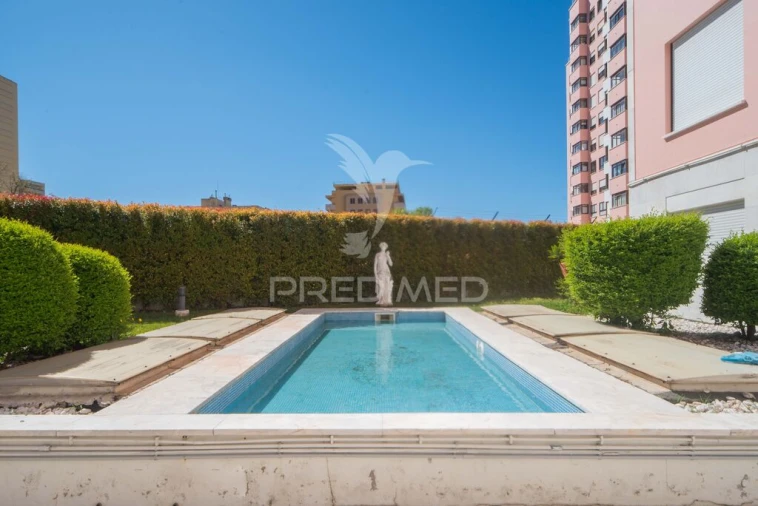 Apartamento T4 para Venda em São Domingos de Benfica Foto 16