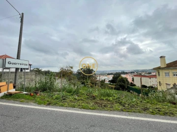 Terreno para Venda em Loures