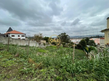 Terreno para Venda em Loures