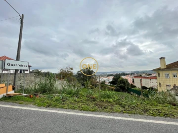 Terreno para Venda em Loures