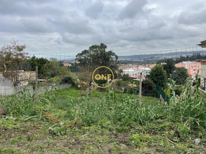Terreno para Venda em Loures Foto 12