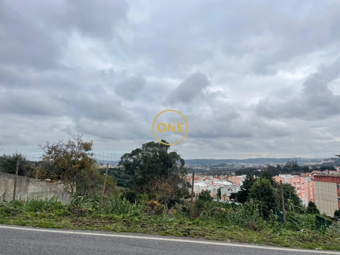 Terreno para Venda em Loures Foto 13