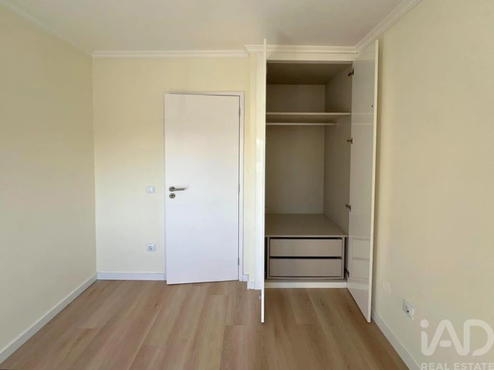 Apartamento T2 para Venda em Rio Tinto Foto 17