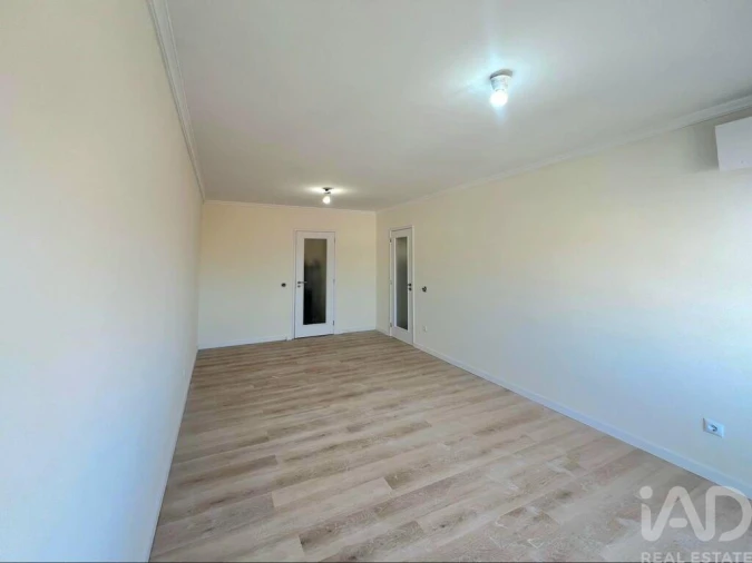 Apartamento T2 para Venda em Rio Tinto Foto 8