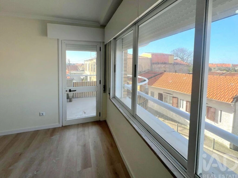 Apartamento T2 para Venda em Rio Tinto Foto 7